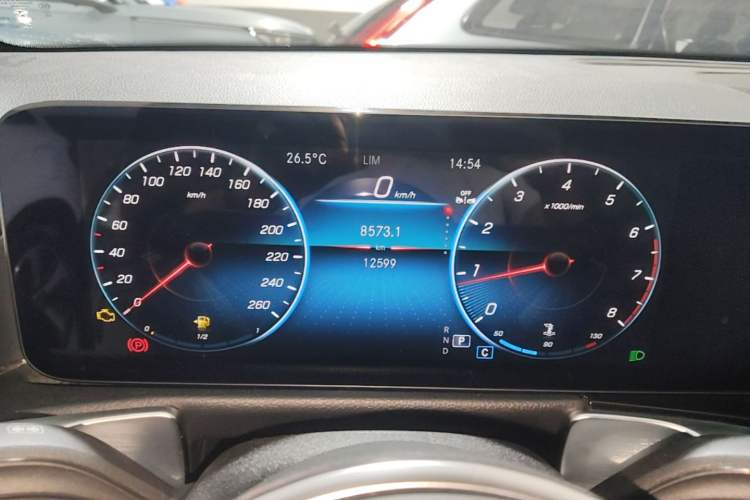 Used Mercedes-Benz GLB 2023 GLB 200 Dynamic Edition Instrument Cluster