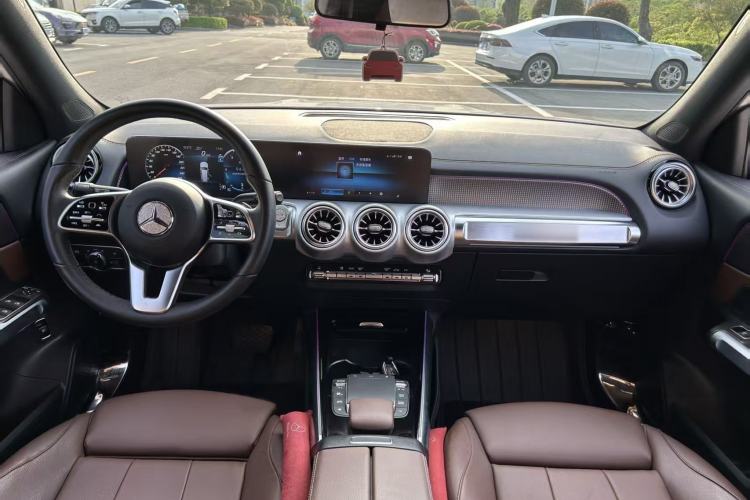 Used Mercedes-Benz GLB 2023 GLB 220 Fashion Model Interior 1