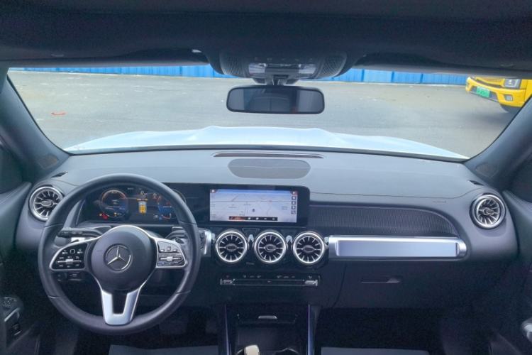 Used Mercedes-Benz GLB 2023 GLB 220 Fashion Model Interior 1