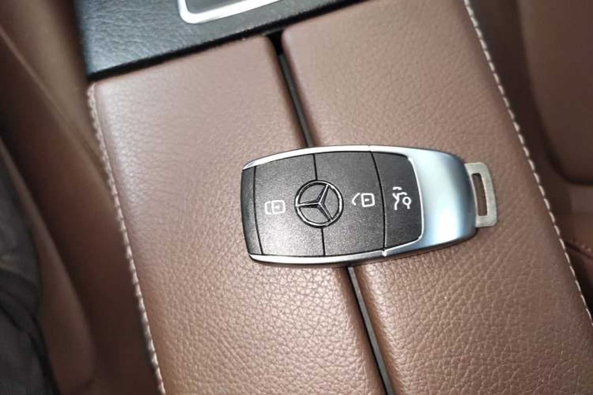 Used Mercedes-Benz GLB 2023 GLB 220 Fashion Model Interior 1