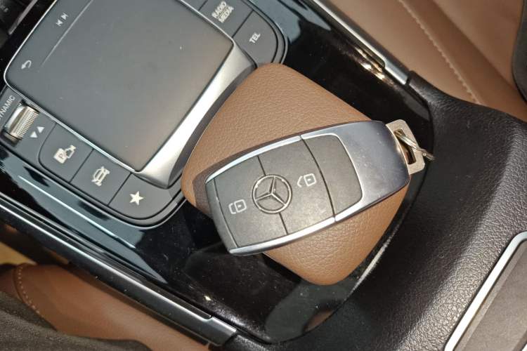 Used Mercedes-Benz GLB 2023 GLB 200 Fashion Model Interior 1