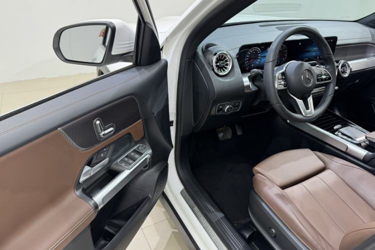 Used Mercedes-Benz GLB 2023 GLB 220 Sport Edition Interior 1