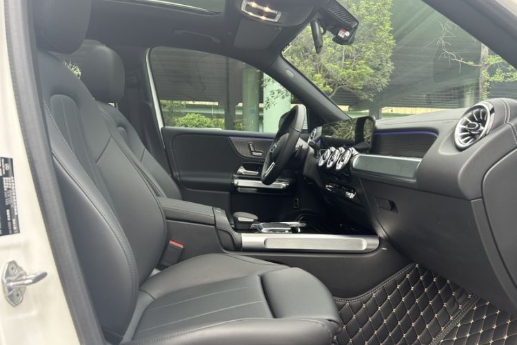 Used Mercedes-Benz GLB 2023 GLB 220 Sport Edition Interior 4
