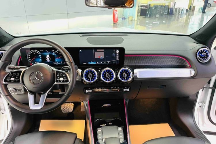 Used Mercedes-Benz GLB 2023 GLB 220 Sport Edition Interior 4