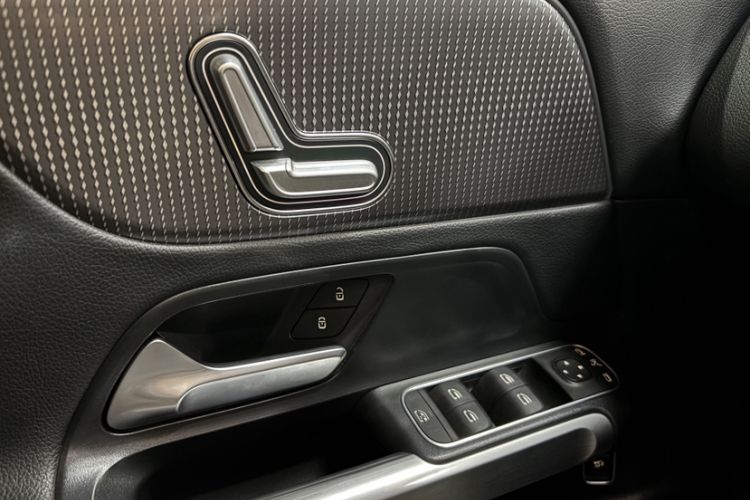 Used Mercedes-Benz GLB 2023 GLB 220 Sport Edition Interior 5