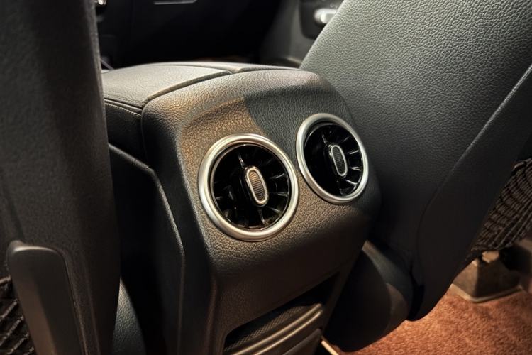 Used Mercedes-Benz GLB 2023 GLB 220 Sport Edition Interior 7