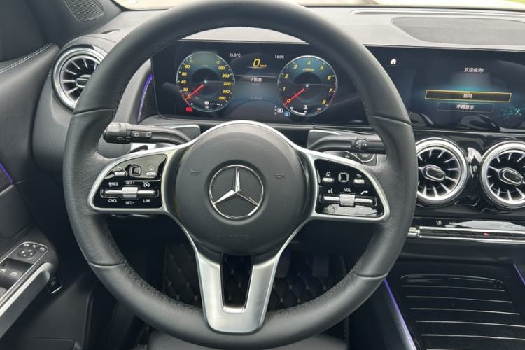 Used Mercedes-Benz GLB 2023 GLB 220 Sport Edition Interior 9