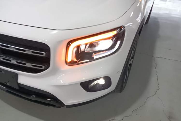 Used Mercedes-Benz GLB 2023 GLB 220 4MATIC Left Front Headlight