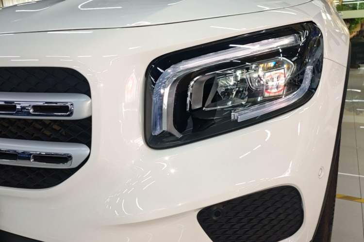 Used Mercedes-Benz GLB 2023 GLB 220 Sport Edition Left Front Headlight