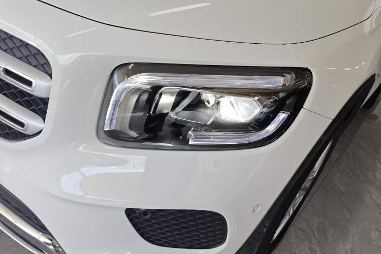 Used Mercedes-Benz GLB 2023 GLB 200 Fashion Model Left Front Headlight