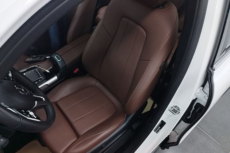 Used Mercedes-Benz GLB 2023 GLB 200 Fashion Model Left Front Seat
