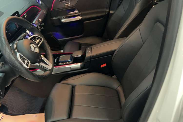 Used Mercedes-Benz GLB 2023 GLB 220 Fashion Model Left Front Seat
