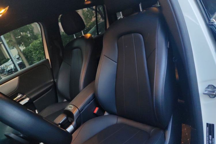Used Mercedes-Benz GLB 2023 Refreshed GLB 200 Dynamic Edition Left Front Seat