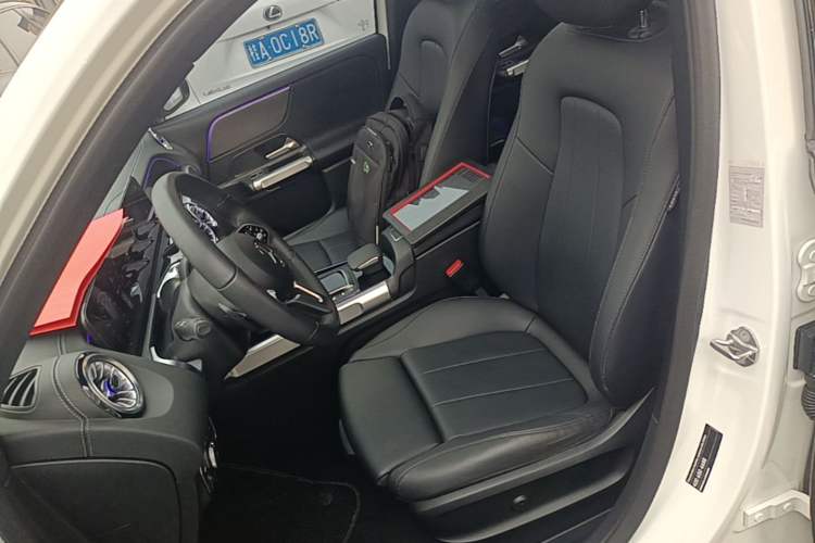 Used Mercedes-Benz GLB 2023 GLB 220 Sport Edition Left Front Seat