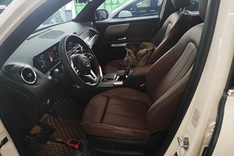 Used Mercedes-Benz GLB 2023 GLB 200 Dynamic Edition Left Front Seat
