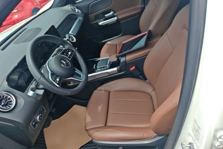 Used Mercedes-Benz GLB 2023 GLB 220 Sport Edition Left Front Seat