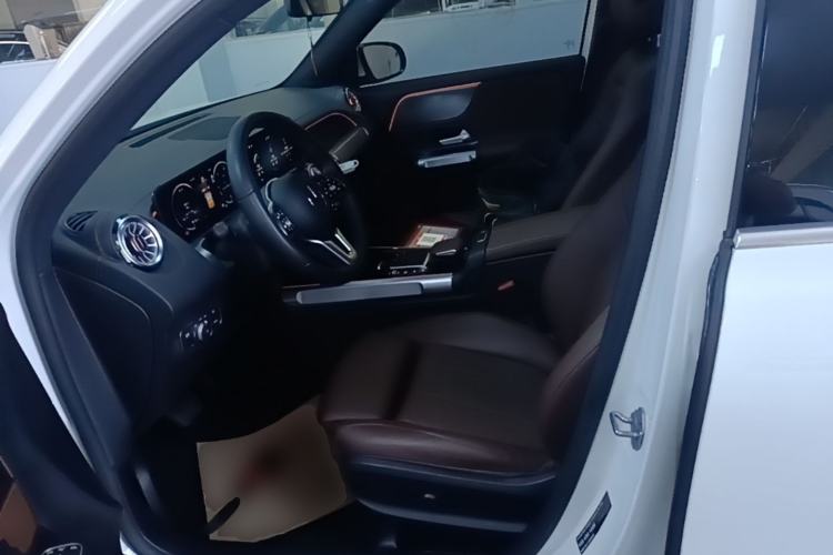 Used Mercedes-Benz GLB 2023 GLB 220 Sport Edition Left Front Seat
