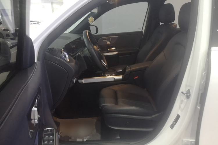 Used Mercedes-Benz GLB 2023 GLB 220 Fashion Model Left Front Seat
