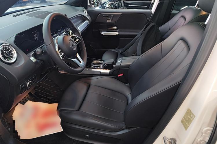 Used Mercedes-Benz GLB 2023 GLB 220 Fashion Model Left Front Seat
