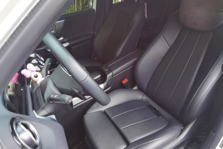 Used Mercedes-Benz GLB 2023 GLB 200 Dynamic Edition Left Front Seat