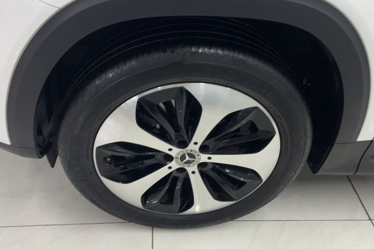 Used Mercedes-Benz GLB 2023 GLB 220 Fashion Model Left Front Wheel Hub