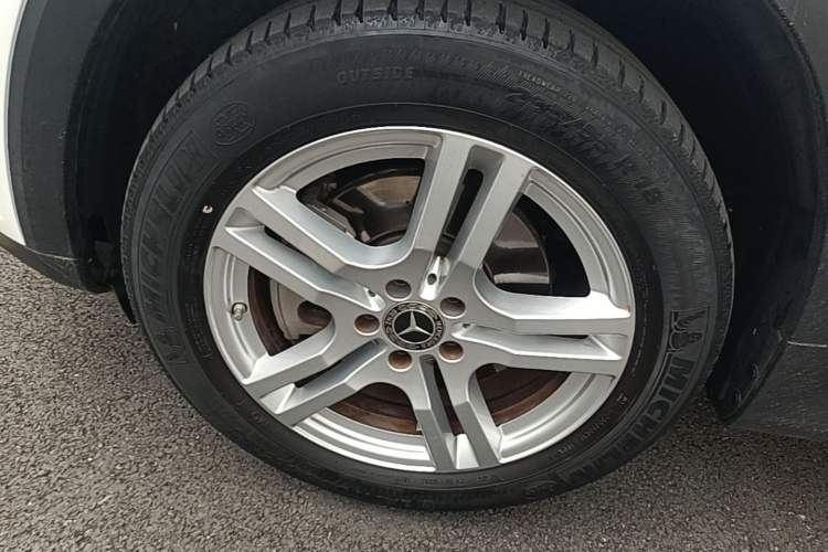 Used Mercedes-Benz GLB 2023 GLB 220 Sport Edition Left Front Wheel Hub