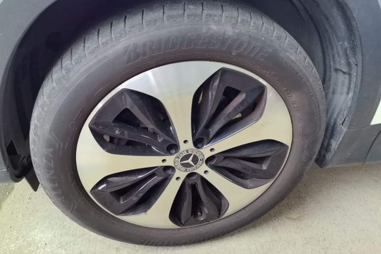 Used Mercedes-Benz GLB 2023 GLB 220 Fashion Model Left Front Wheel Hub