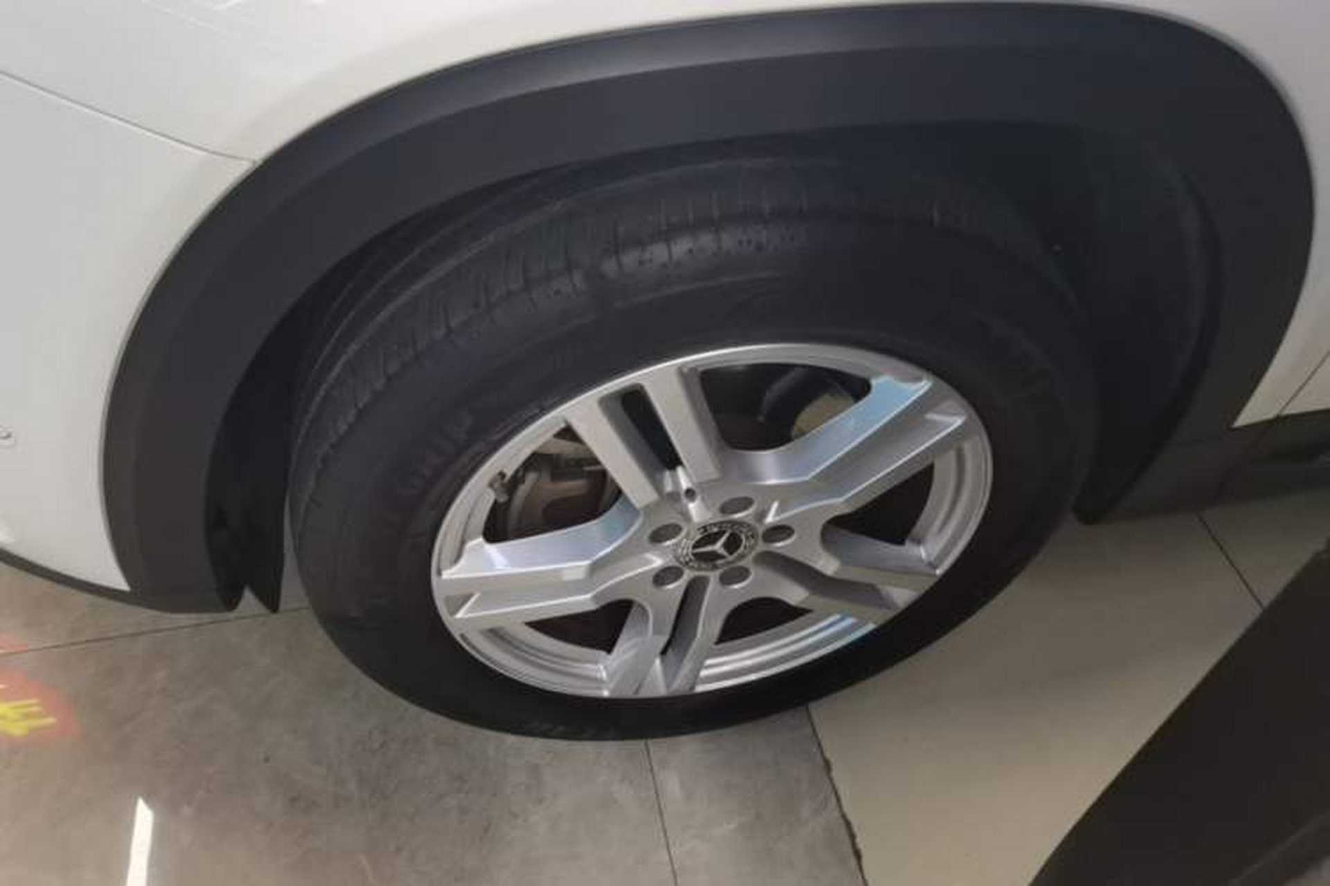 Used Mercedes-Benz GLB 2023 GLB 220 Sport Edition Left Front Wheel Hub