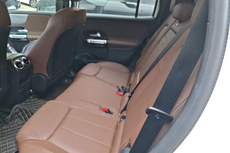 Used Mercedes-Benz GLB 2023 GLB 200 Dynamic Edition Left Rear Seat