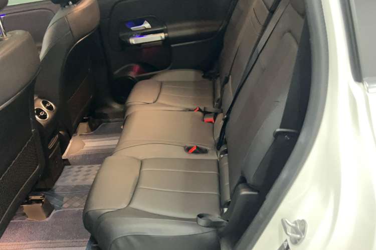 Used Mercedes-Benz GLB 2023 GLB 220 Fashion Model Left Rear Seat