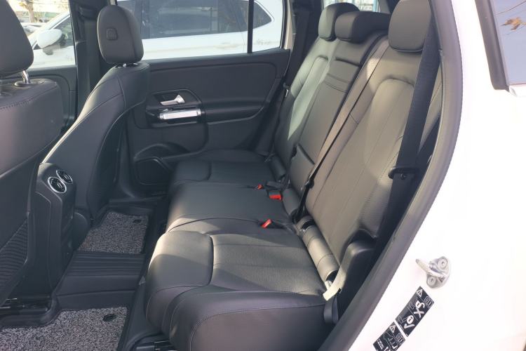Used Mercedes-Benz GLB 2023 GLB 220 Fashion Model Left Rear Seat