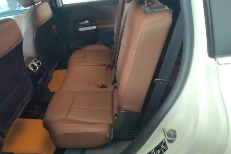 Used Mercedes-Benz GLB 2023 GLB 200 Fashion Model Left Rear Seat