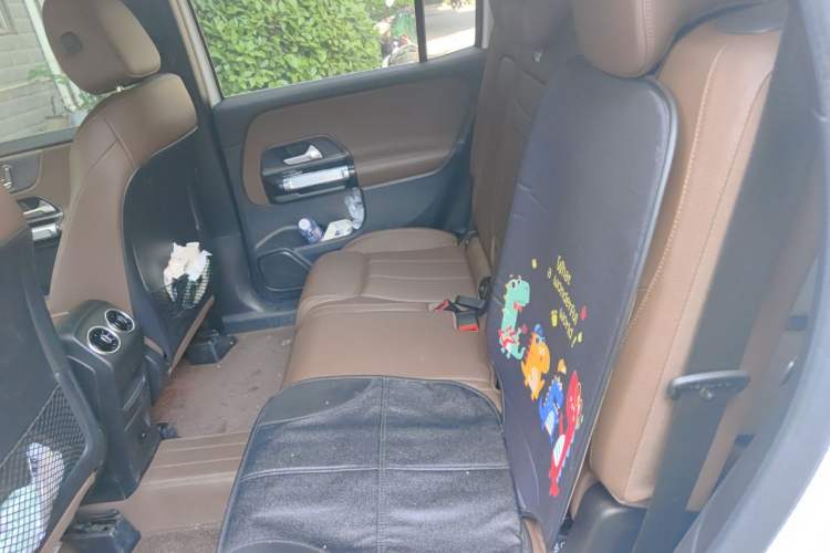 Used Mercedes-Benz GLB 2023 GLB 220 Fashion Model Left Rear Seat