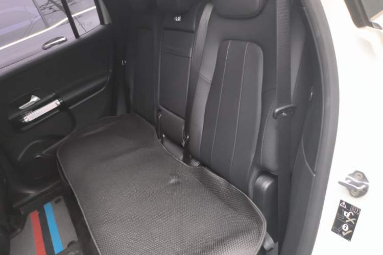 Used Mercedes-Benz GLB 2023 GLB 200 Dynamic Edition Left Rear Seat