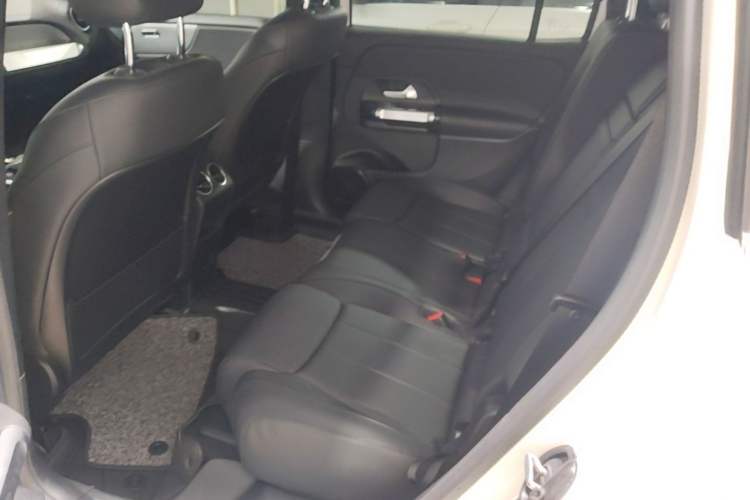 Used Mercedes-Benz GLB 2023 GLB 200 Dynamic Edition Left Rear Seat