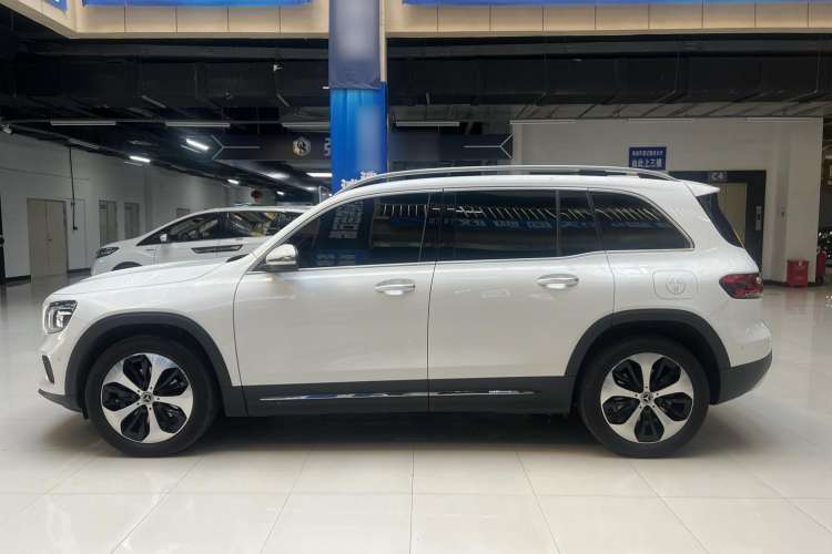 Used Mercedes-Benz GLB 2023 GLB 220 Fashion Model Left Side