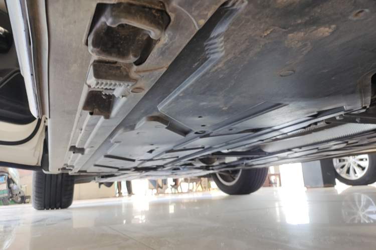 Used Mercedes-Benz GLB 2023 GLB 200 Fashion Model Left Side Sill