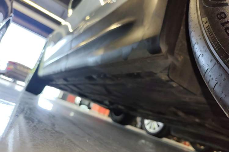 Used Mercedes-Benz GLB 2023 GLB 220 Sport Edition Left Side Sill