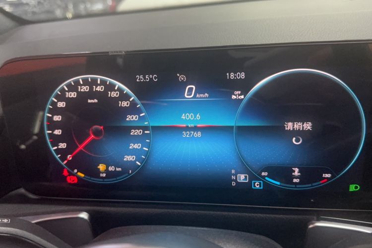 Used Mercedes-Benz GLB 2023 Refreshed GLB 200 Dynamic Edition Odometer Close Up