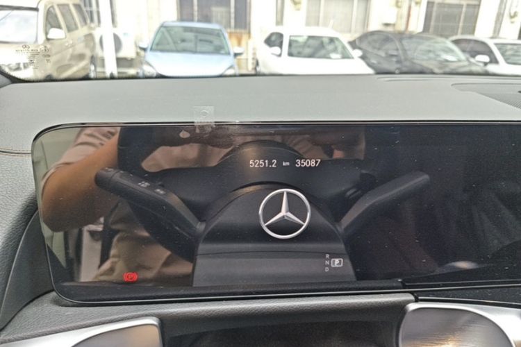 Used Mercedes-Benz GLB 2023 GLB 200 Dynamic Edition Odometer Close Up