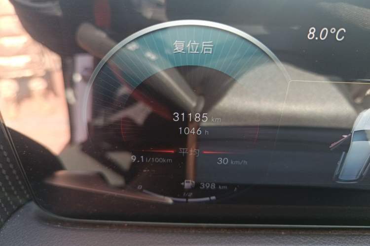 Used Mercedes-Benz GLB 2023 GLB 220 Fashion Model Odometer Close Up