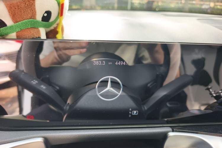 Used Mercedes-Benz GLB 2023 GLB 200 Dynamic Edition Odometer Close Up