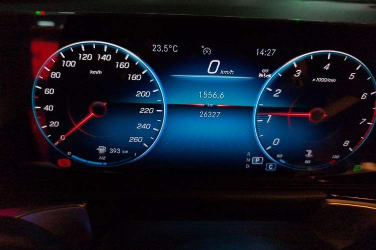 Used Mercedes-Benz GLB 2023 GLB 220 Sport Edition Odometer Close Up