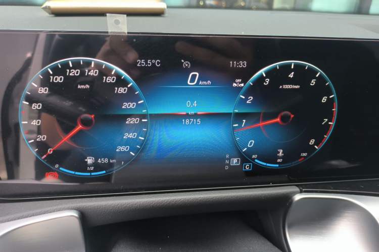Used Mercedes-Benz GLB 2023 GLB 200 Dynamic Edition Odometer Close Up