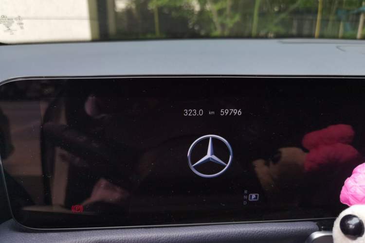Used Mercedes-Benz GLB 2023 GLB 200 Dynamic Edition Odometer Close Up