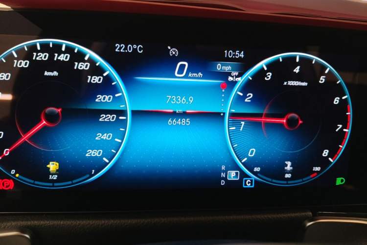 Used Mercedes-Benz GLB 2023 GLB 220 Sport Edition Odometer Close Up