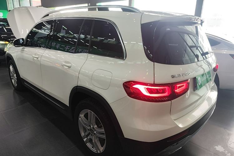 Used Mercedes-Benz GLB 2023 GLB 200 Dynamic Edition Rear Left 45 Deg