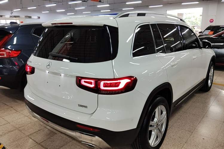 Used Mercedes-Benz GLB 2023 GLB 200 Fashion Model Rear Right 45 Deg