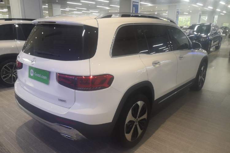 Used Mercedes-Benz GLB 2023 GLB 220 Fashion Model Rear Right 45 Deg