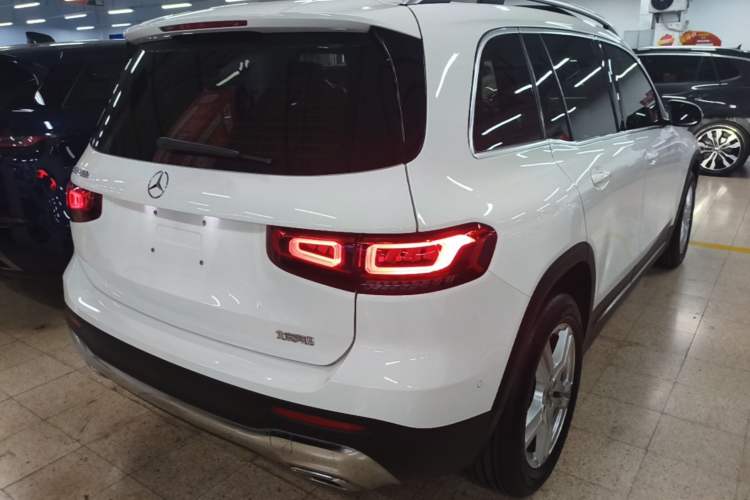 Used Mercedes-Benz GLB 2023 GLB 200 Fashion Model Rear Right 45 Deg